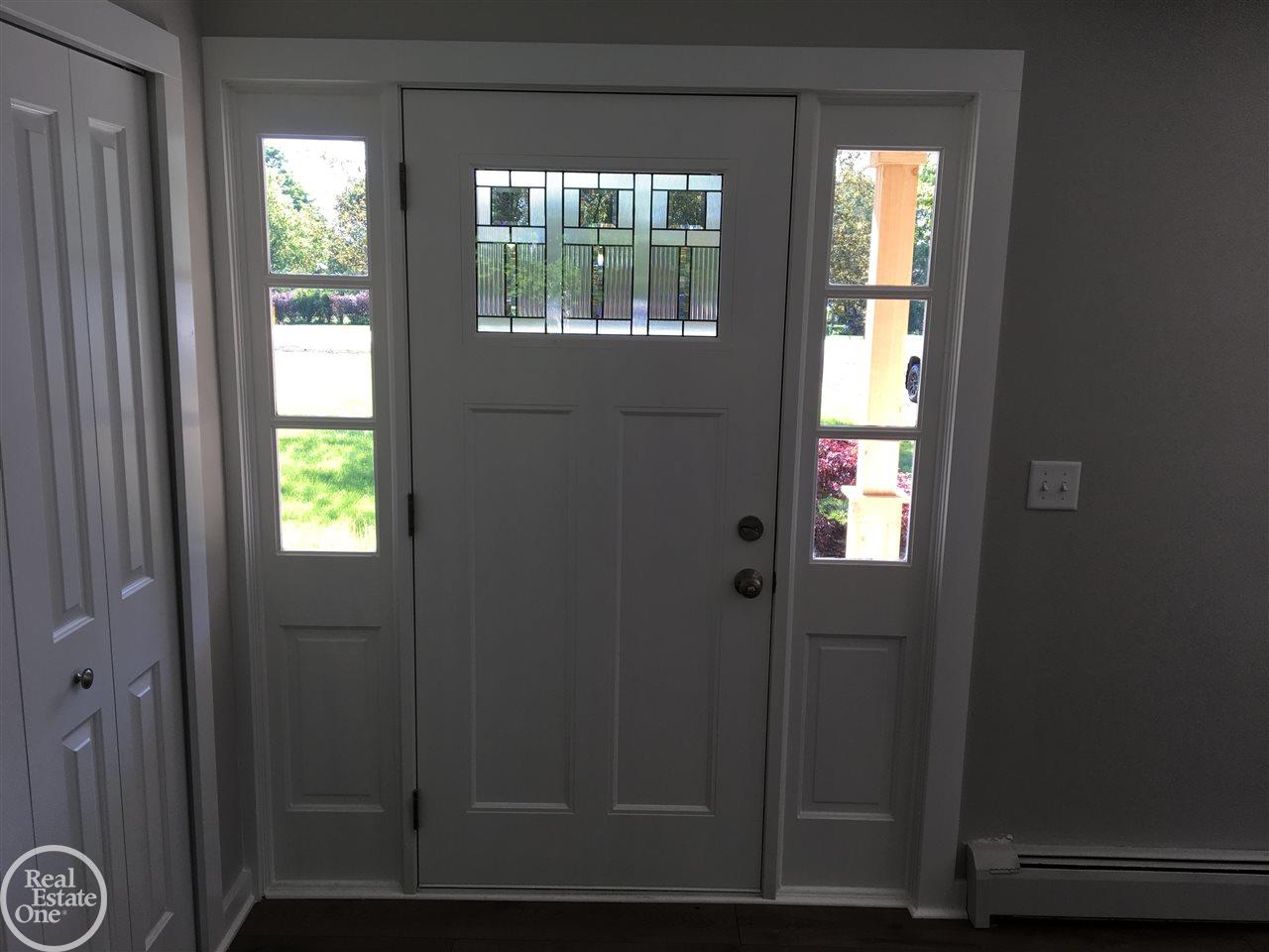 2282 Lakeshore Road Applegate, MI 48401 - Photo 15 of 55 31385181-15.JPG
