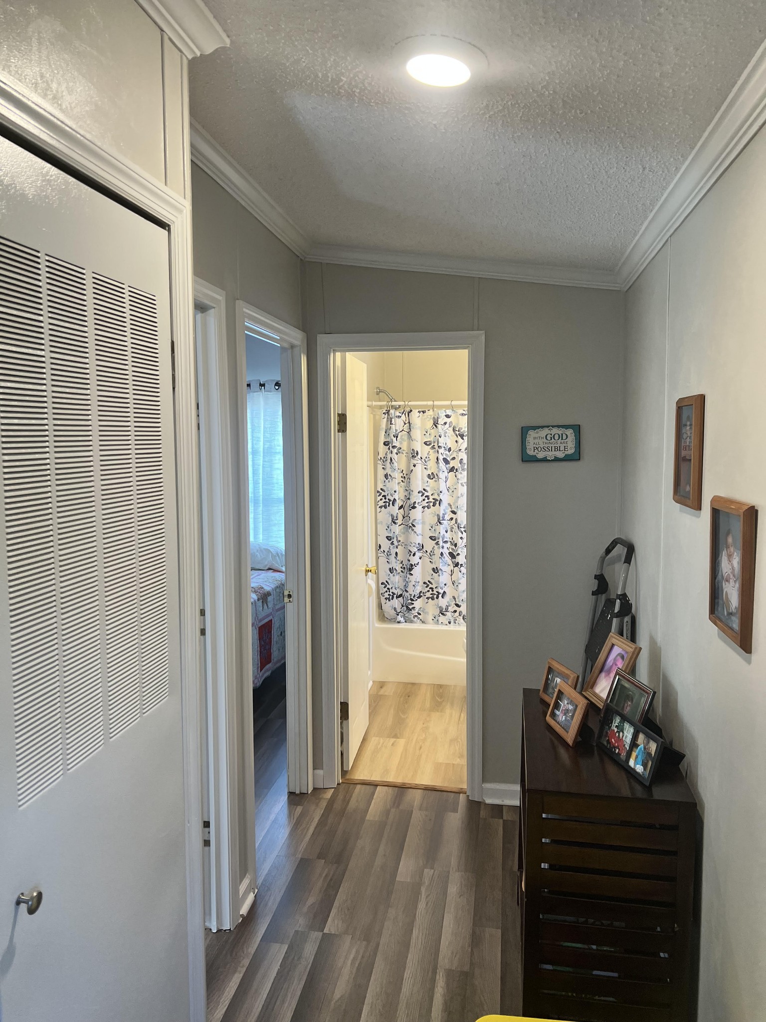 20002 Cessna Road Bon Aqua, TN 37025 - Photo 22 of 28 a room with wooden floor and a window