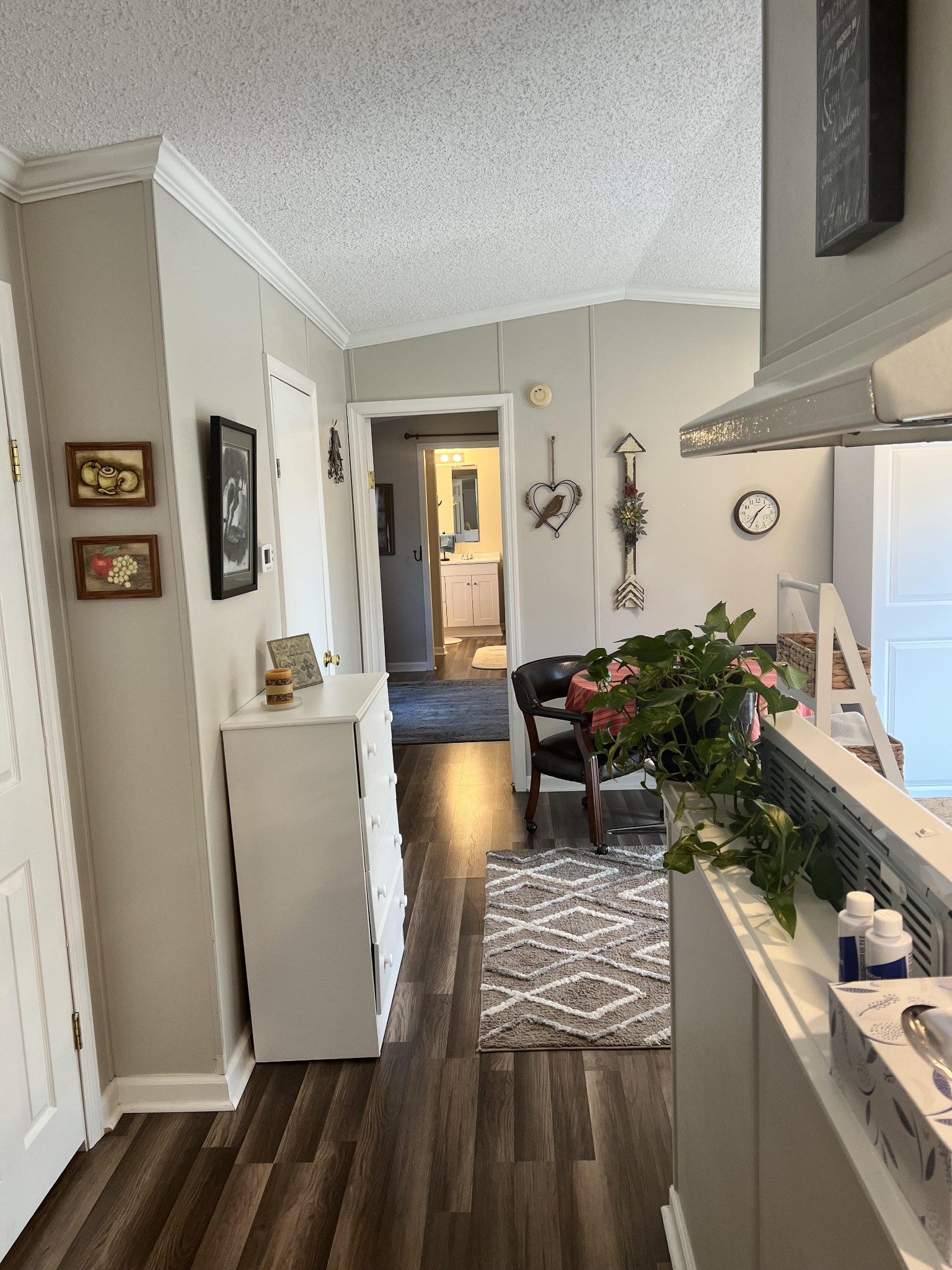 20002 Cessna Road Bon Aqua, TN 37025 - Photo 10 of 28 a living room with furniture and a flat screen tv