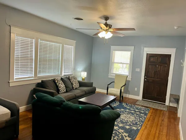 $1,600 | 2011 5th Avenue, Canyon, TX 79015