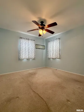 $79,900 | 215 South Jackson Street, Harrisburg, IL 62946