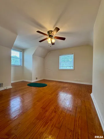 $79,900 | 215 South Jackson Street, Harrisburg, IL 62946