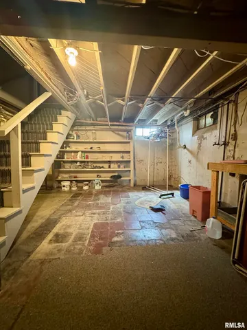 $79,900 | 215 South Jackson Street, Harrisburg, IL 62946