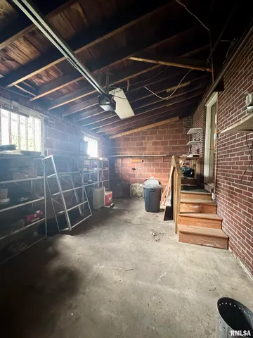 $79,900 | 215 South Jackson Street, Harrisburg, IL 62946