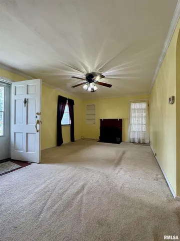 $79,900 | 215 South Jackson Street, Harrisburg, IL 62946