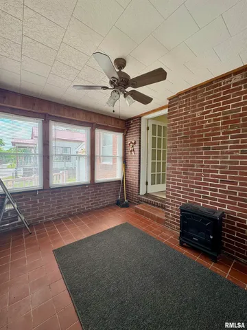 $79,900 | 215 South Jackson Street, Harrisburg, IL 62946