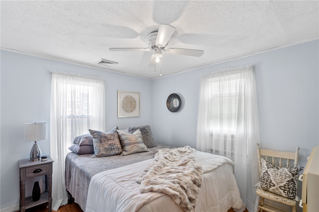 101 Water Street Warren, RI 02885 - Photo 20 of 49