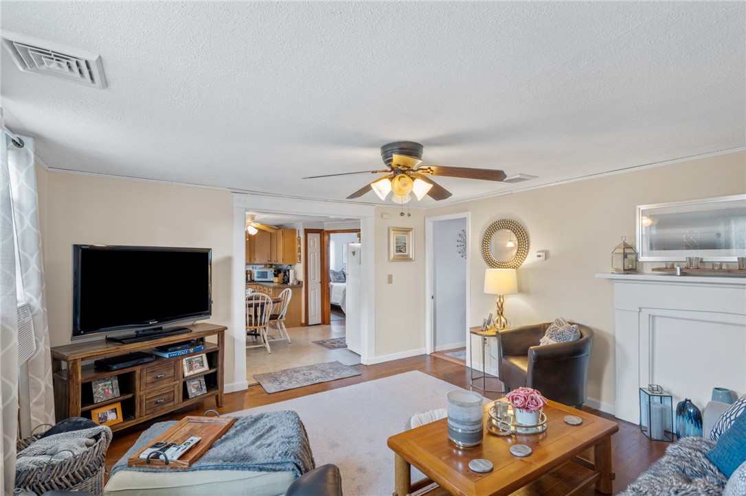 101 Water Street Warren, RI 02885 - Photo 8 of 49