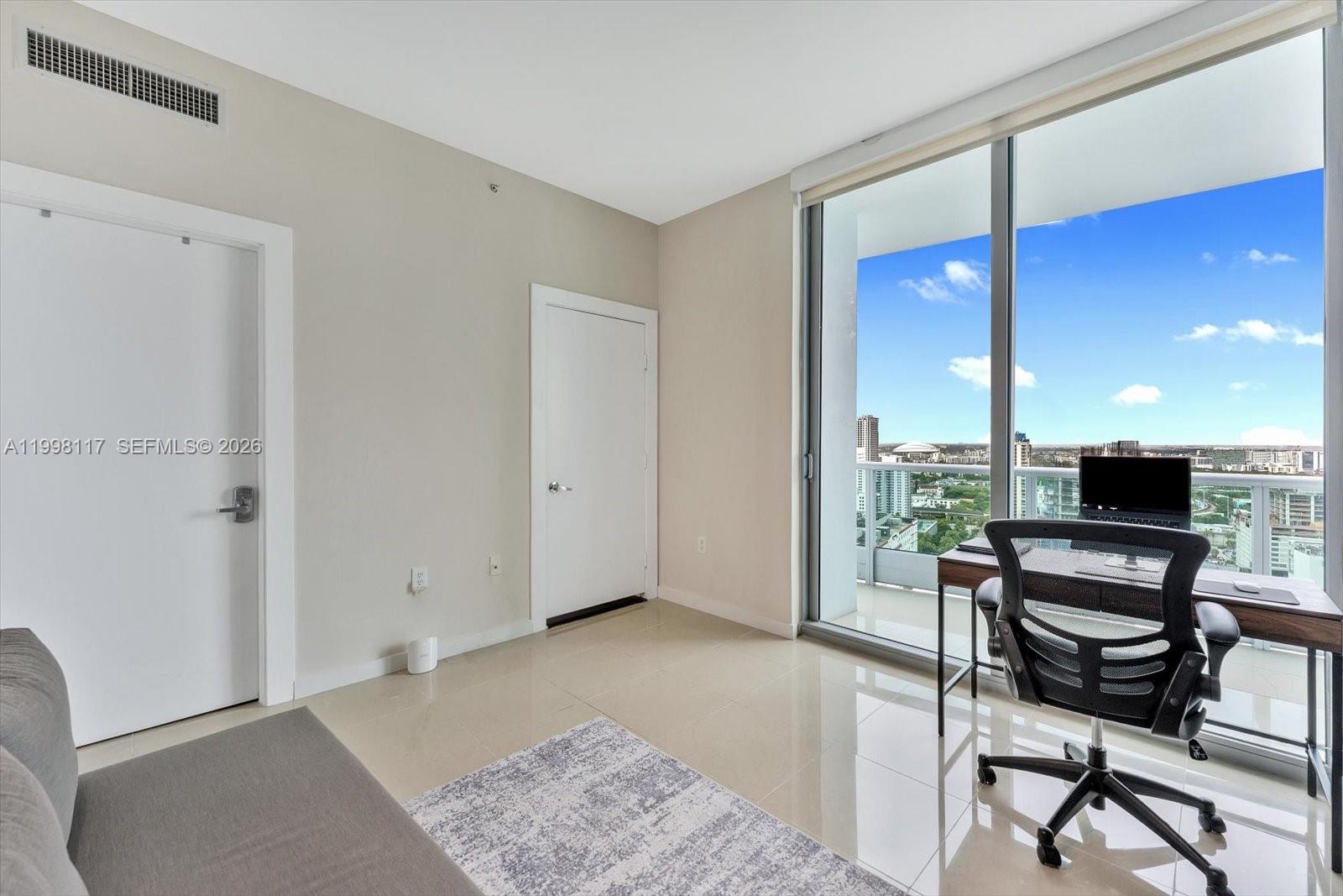 900 Biscayne Boulevard, Unit 3109 Miami, FL 33132 - Photo 24 of 51 Office and/or 3rd Guest room