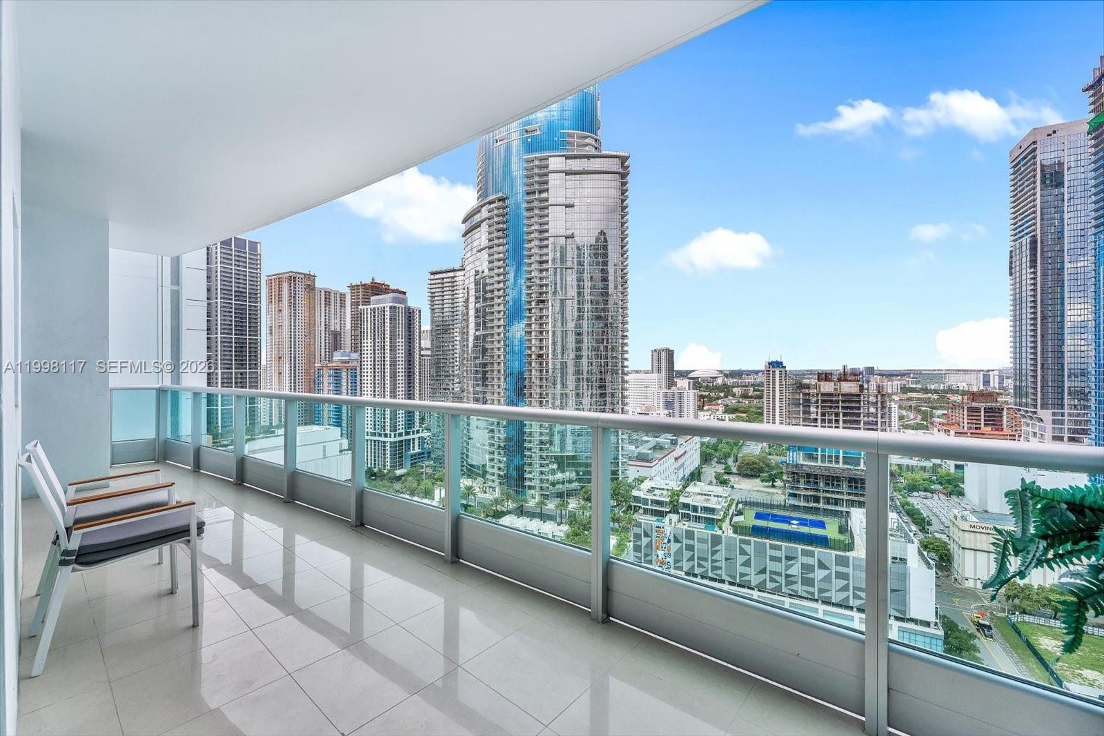 900 Biscayne Boulevard, Unit 3109 Miami, FL 33132 - Photo 26 of 51 Back Downtown/City Sunset View