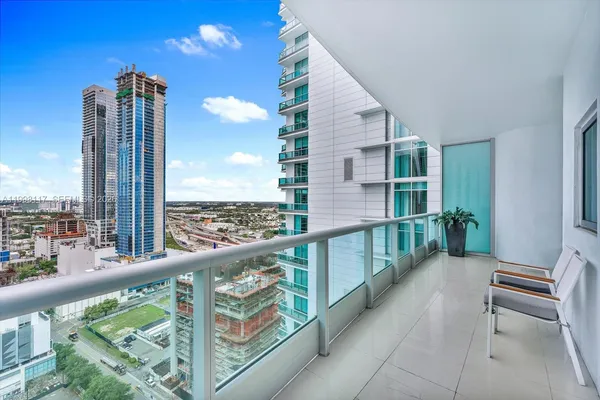 $6,000 | 900 Biscayne Boulevard, Unit 3109, Miami, FL 33132