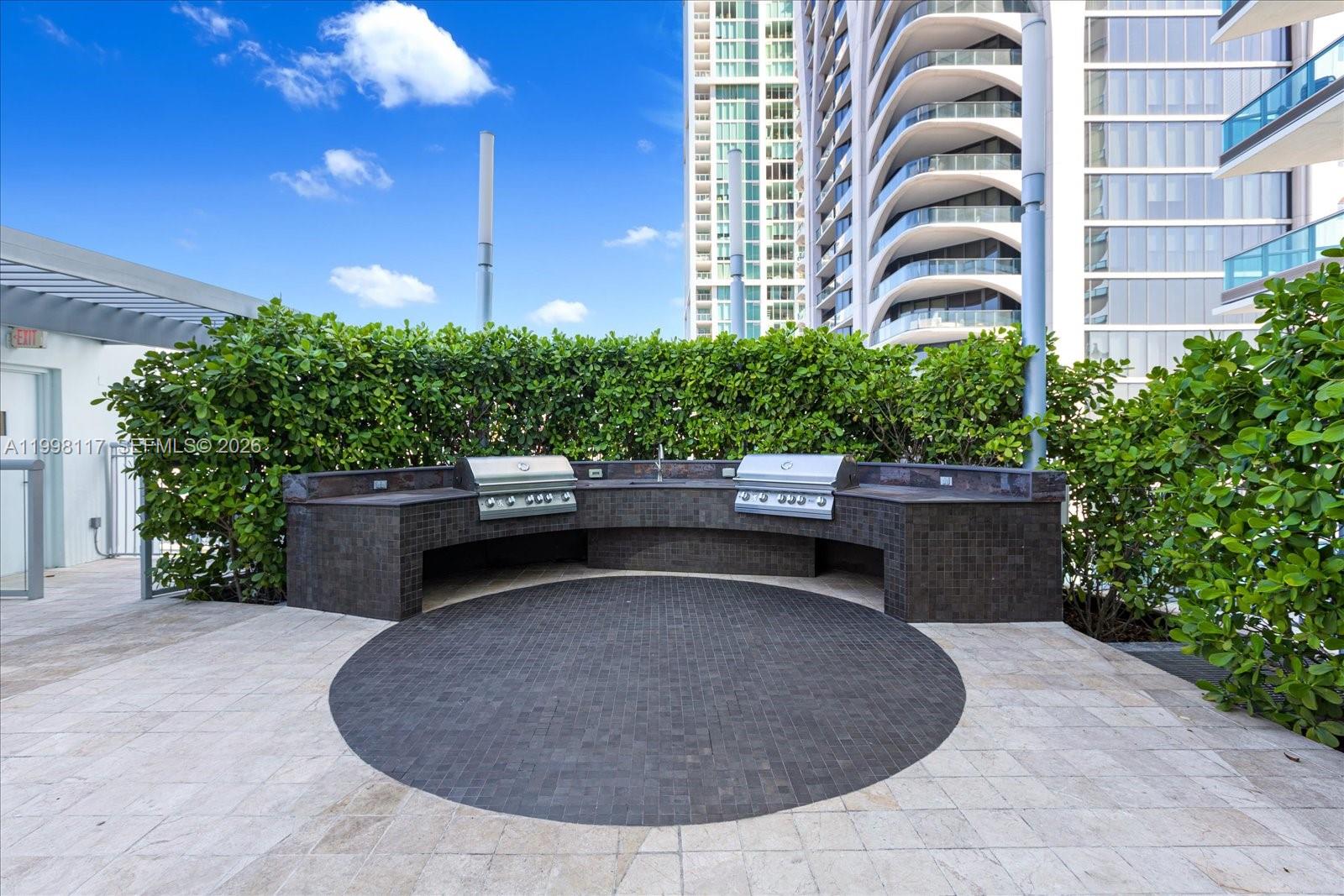 900 Biscayne Boulevard, Unit 3109 Miami, FL 33132 - Photo 34 of 51 BBQ Area