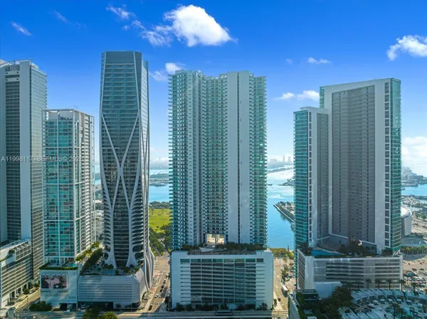 $6,000 | 900 Biscayne Boulevard, Unit 3109, Miami, FL 33132