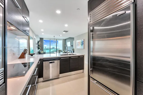 $6,000 | 900 Biscayne Boulevard, Unit 3109, Miami, FL 33132
