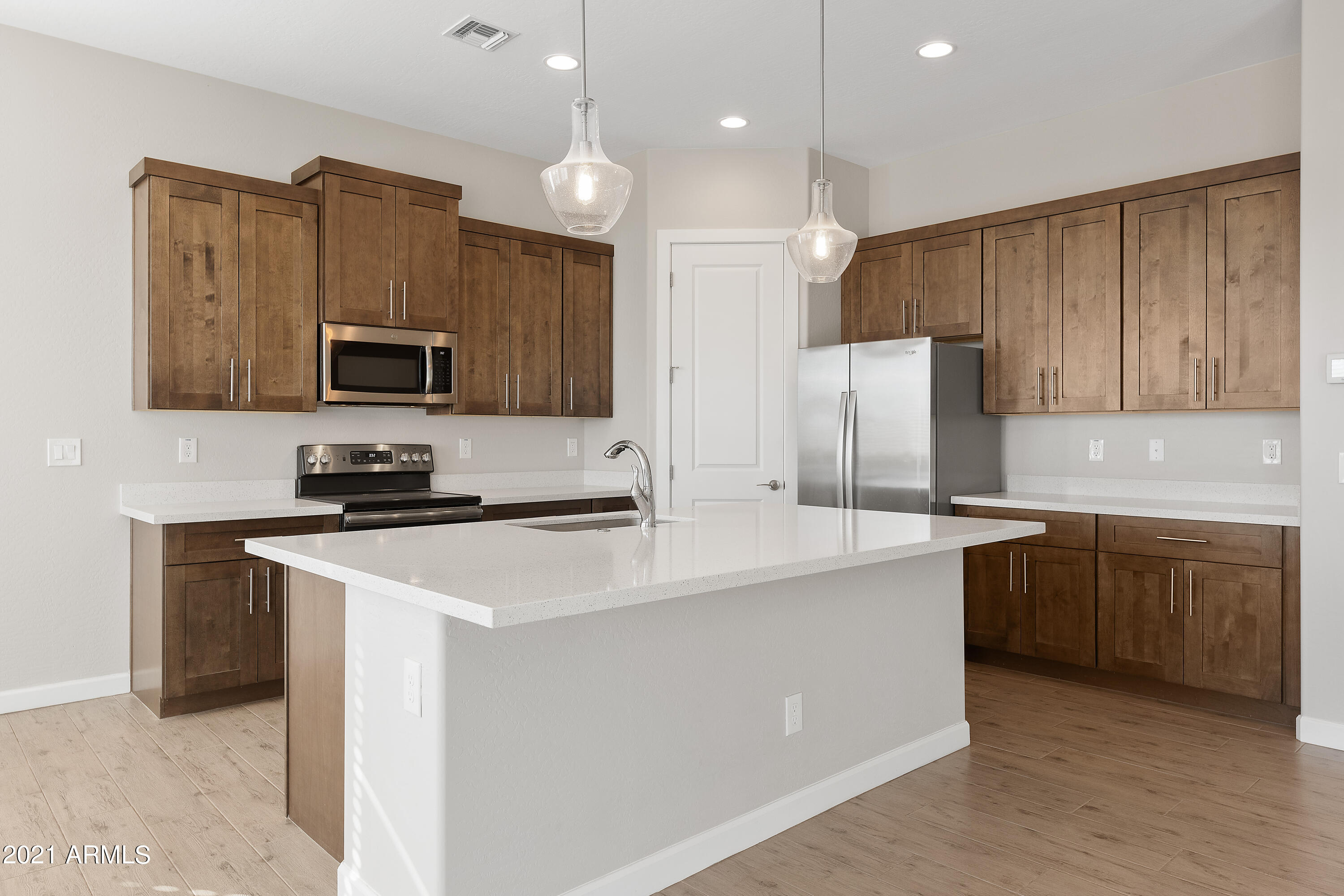 17133 East Dale Lane Rio Verde, AZ 85263 - Photo 4 of 48 Beautiful Kitchen