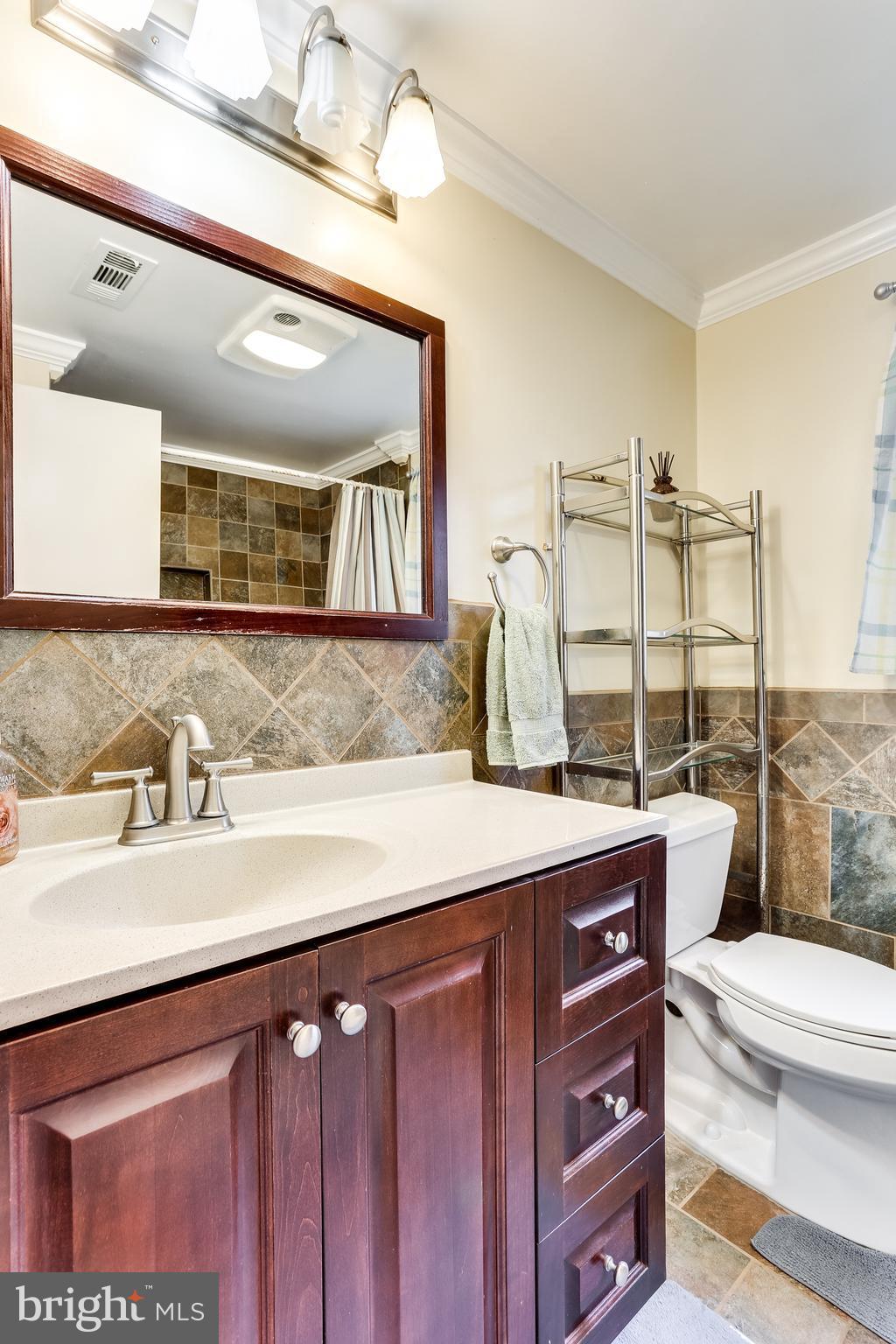 18909 Glendower Road Gaithersburg, MD 20879 - Photo 24 of 30 Bath
