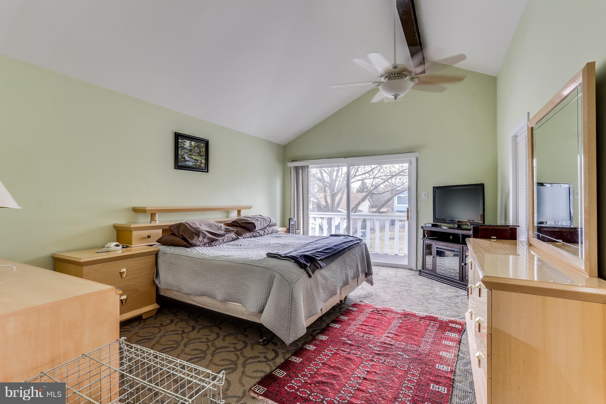 18909 Glendower Road Gaithersburg, MD 20879 - Photo 25 of 30 Bedroom (Master)