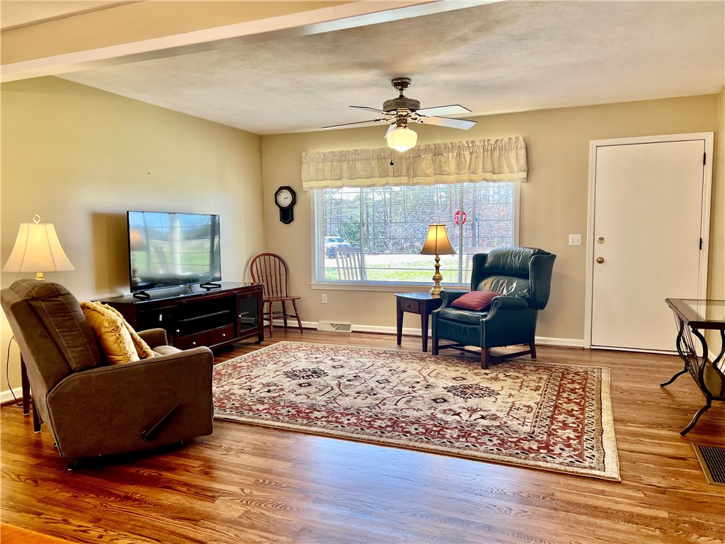 203 Hall Road Westminster, SC 29693 - Photo 2 of 29 Gallery Image 2