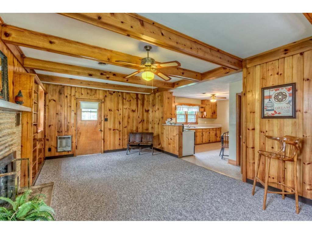 1623 Island Road Bristol, VA 24201 - Photo 8 of 21 Photo 8