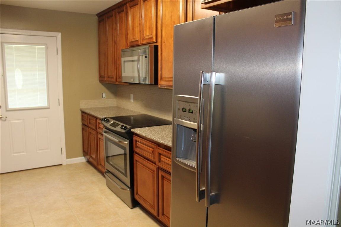 116 Westfield Road Enterprise, AL 36330 - Photo 3 of 35 Gallery Image 3