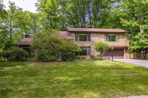 $649,900 | 17 Tuliptree Lane, Irondequoit, NY 14617