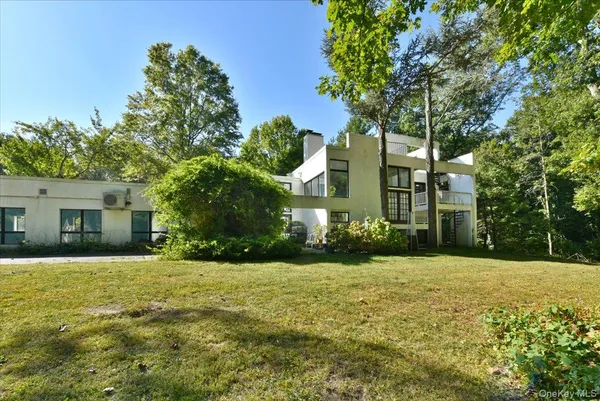 $10,000 | 3 Mill Pond Lane, Locust Valley, NY 11560