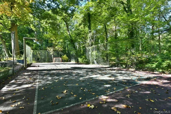 $10,000 | 3 Mill Pond Lane, Locust Valley, NY 11560