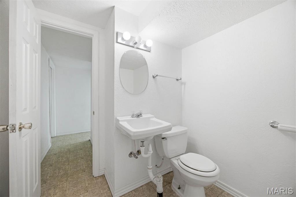 2210 Broadway Highland, IL 62249 - Photo 27 of 41