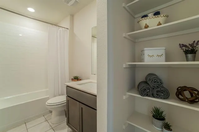 $325,000 | 3929 Dickinson Avenue, Aubrey, TX 76227