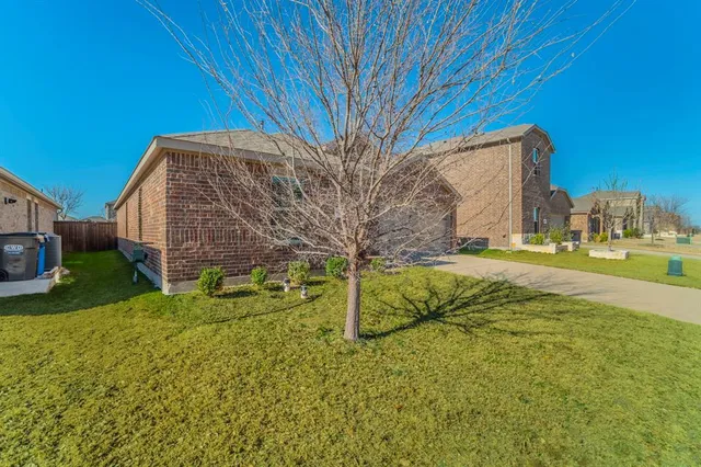 $325,000 | 3929 Dickinson Avenue, Aubrey, TX 76227