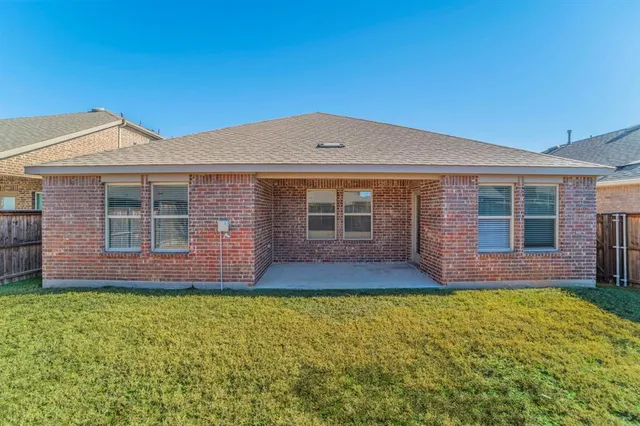 $325,000 | 3929 Dickinson Avenue, Aubrey, TX 76227