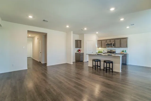 $325,000 | 3929 Dickinson Avenue, Aubrey, TX 76227