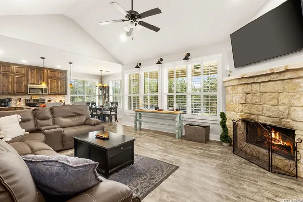$469,900 | 950 Live Oak Drive, Spring Branch, TX 78070
