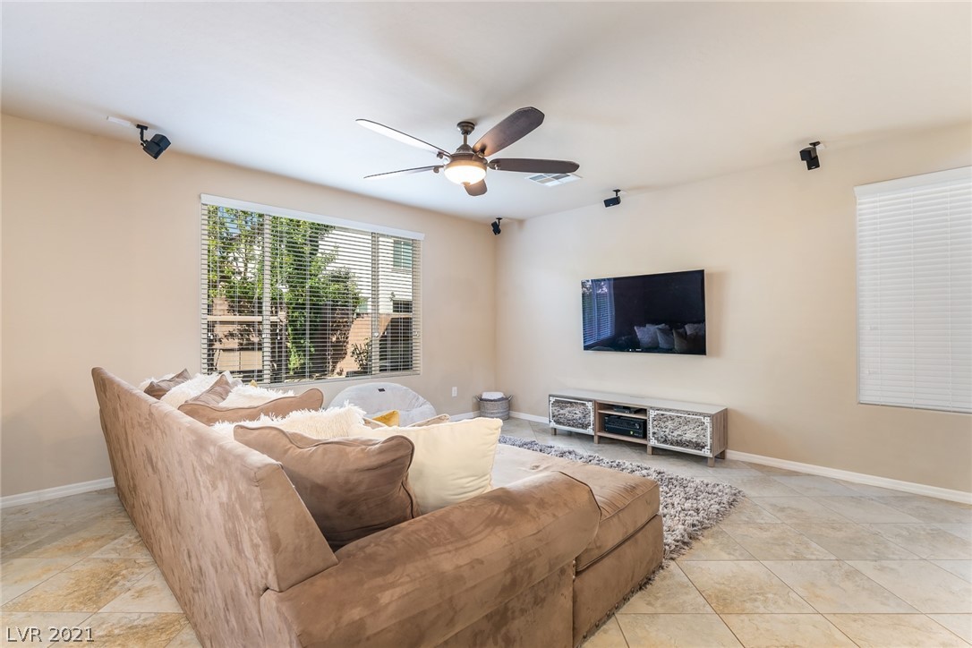 10941 Great Sioux Road Las Vegas, NV 89179 - Photo 5 of 25