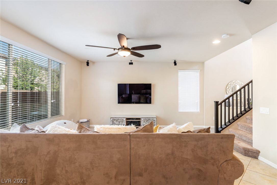 10941 Great Sioux Road Las Vegas, NV 89179 - Photo 6 of 25