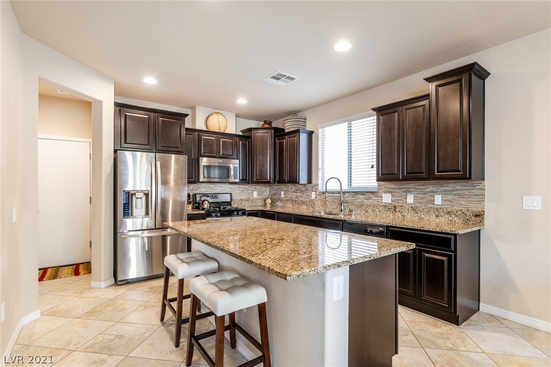 10941 Great Sioux Road Las Vegas, NV 89179 - Photo 9 of 25
