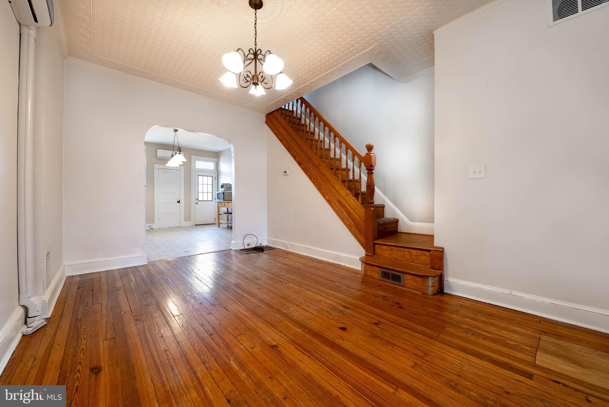 4119 Falls Road Baltimore, MD 21211 - Photo 3 of 14 Dining Room