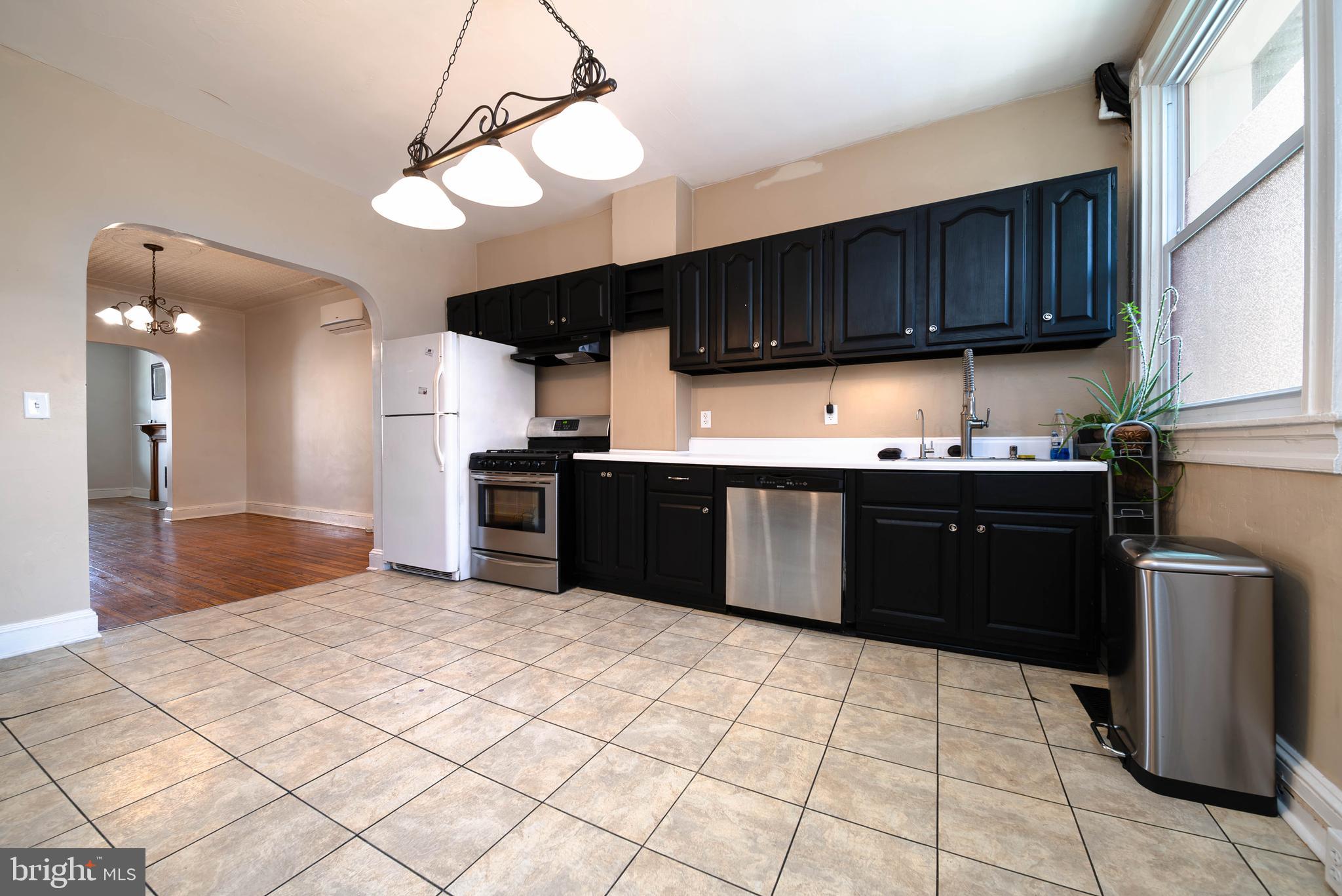 4119 Falls Road Baltimore, MD 21211 - Photo 5 of 14 Kitchen