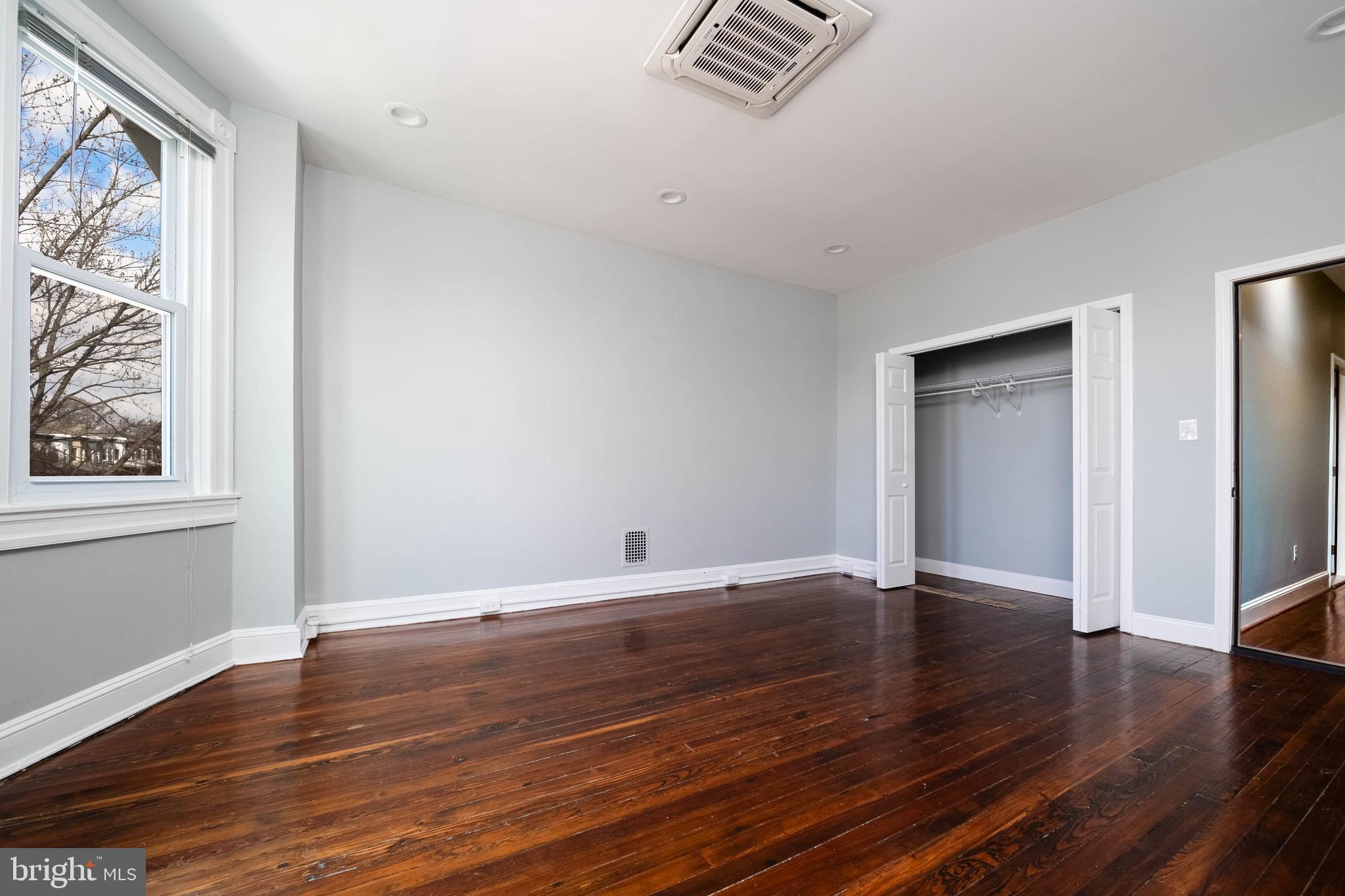 4119 Falls Road Baltimore, MD 21211 - Photo 7 of 14 Bedroom 1