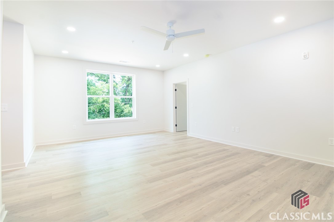 240 Martha Drive, Unit 140 Athens, GA 30606 - Photo 2 of 28