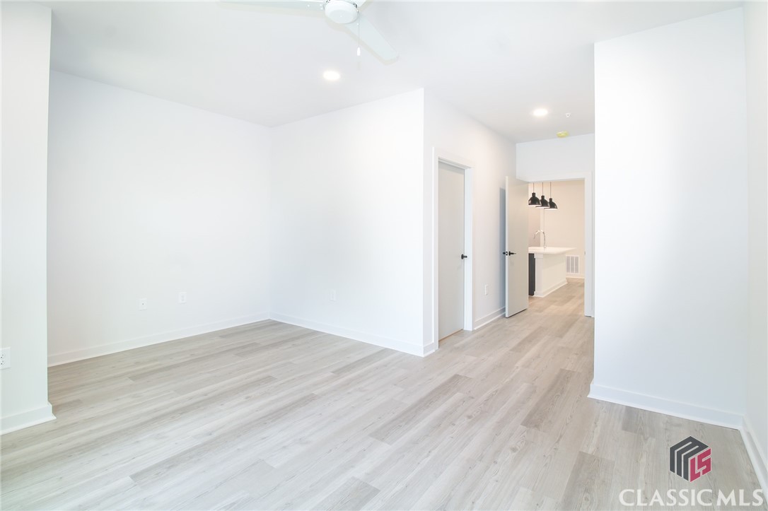 240 Martha Drive, Unit 140 Athens, GA 30606 - Photo 7 of 28