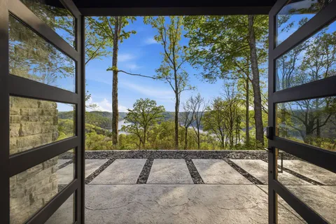 $1,300,000 | 668 Seaton Drive, Smithville, TN 37166