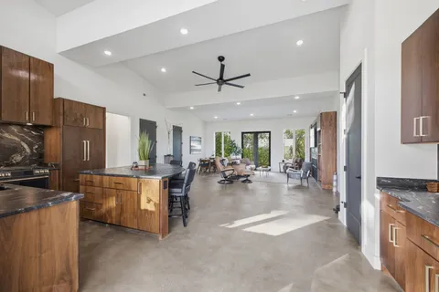 $1,300,000 | 668 Seaton Drive, Smithville, TN 37166