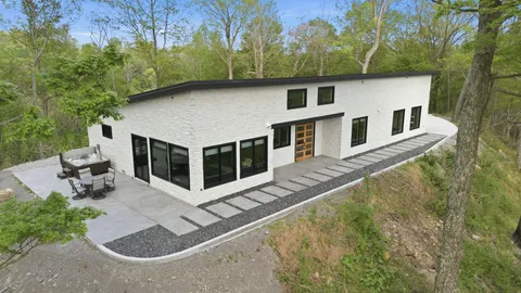 $1,300,000 | 668 Seaton Drive, Smithville, TN 37166