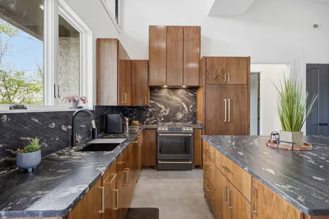 $1,300,000 | 668 Seaton Drive, Smithville, TN 37166