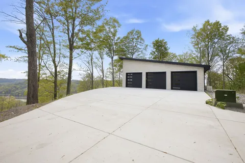 $1,300,000 | 668 Seaton Drive, Smithville, TN 37166