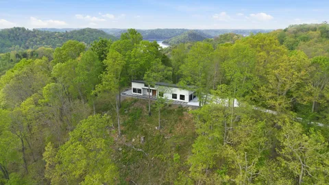 $1,300,000 | 668 Seaton Drive, Smithville, TN 37166
