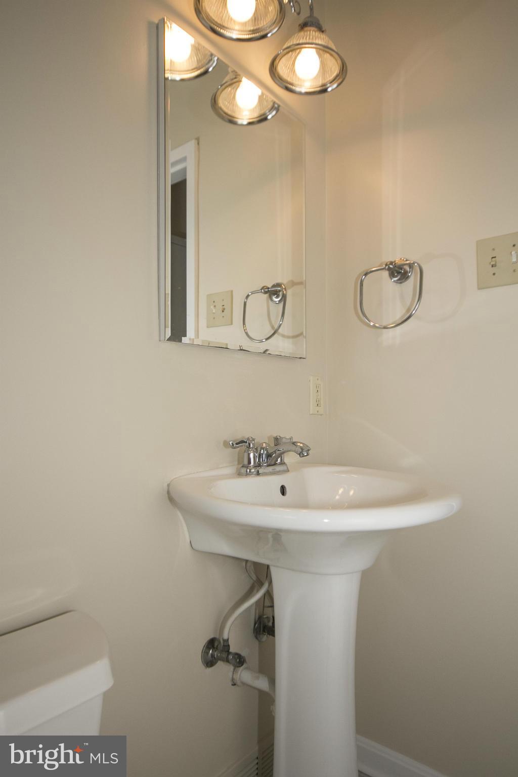 2608 Kings Ridge Road Baltimore, MD 21234 - Photo 16 of 23 Hall Bath