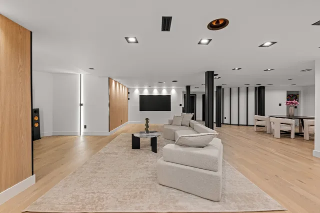 $2,195,000 | 37W993 Heritage Oaks Drive, St. Charles, IL 60175