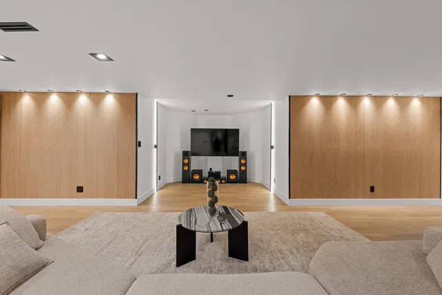 $2,195,000 | 37W993 Heritage Oaks Drive, St. Charles, IL 60175